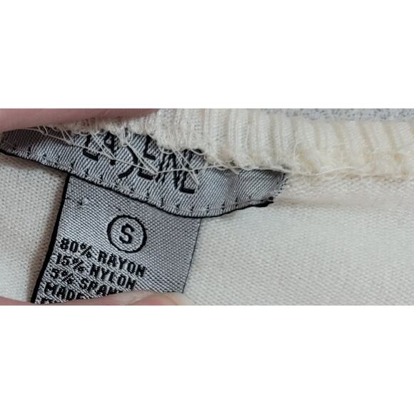 Laseine Cream Soft Stitched Flowers On Bodice Sweater Small Long Sleeve Delicate - Picture 5 of 5